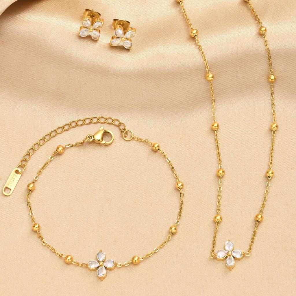Four Leaf Clover Pendant Necklace for Women White Zircon Bead Chain Stainless Steel Waterproof Party Dainty Trend