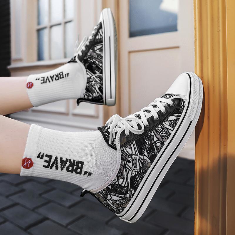 Fashion Retro Board Shoes Men's Fashion Sneakers Comfortable Graffiti Cool Street Breathable Outdoor Casual Street Trend Skateboard Sho