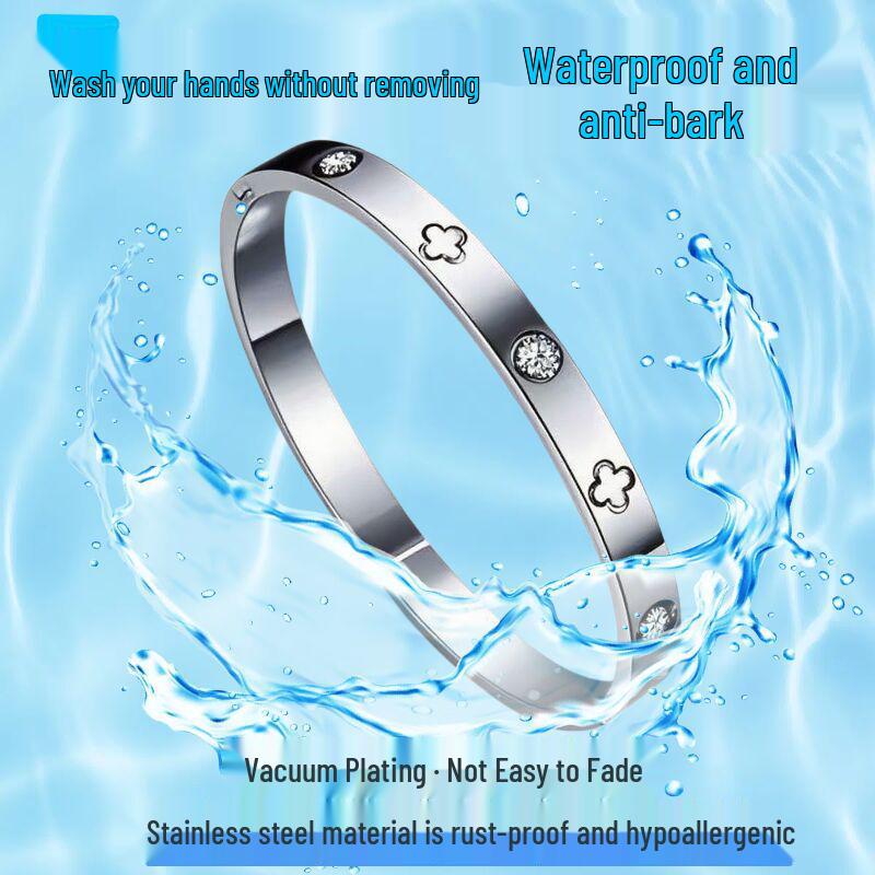 Women's Four-Leaf Clover Titanium Steel Colorfast Bracelet - Niche Ins Style, Trendy European American Fashion, Stainless Steel.