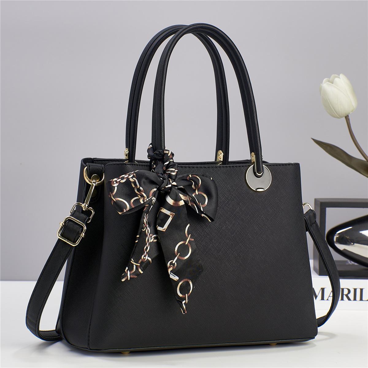 

2025 temperament mother bag handbag elegant atmosphere shoulder messenger bag quality atmosphere 28*12*21 чёрный
