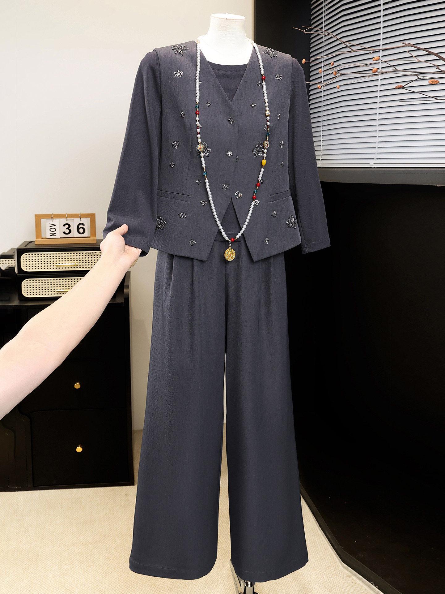

Spring Fashion Suit Vest Set: Slimming Three-Piece Outfit for Middle-Aged & Elderly Women 4XL for 135-150 jin