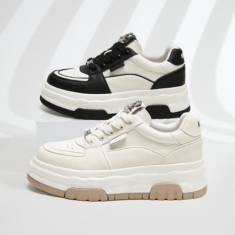 New Explosive Ins Board Shoes Autumn and Winter Platform Leather Casual Shoes Breathable Versatile Sports Heightening Shoes Women's Shoes