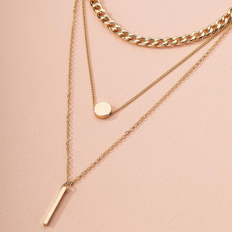 Elegant European & American Trendy Women's Layered Necklace - Fashionable Statement Sweater Chain