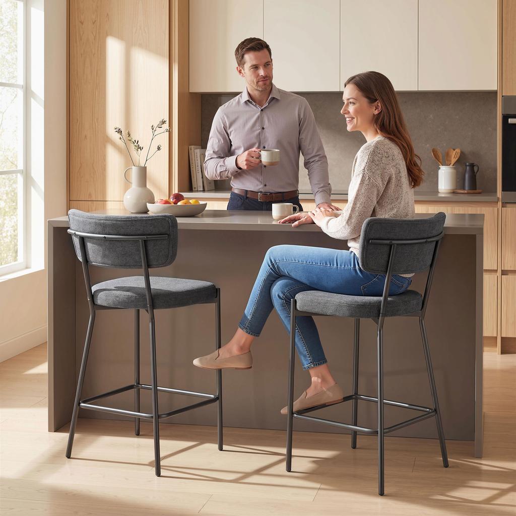 Bar Stools in a Set of 2, Upholstered Bar Chairs with Curved Backrest, for Kitchen Island, Breakfast Area, Grey