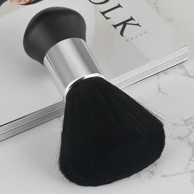 Brosse plumeau pour le cou