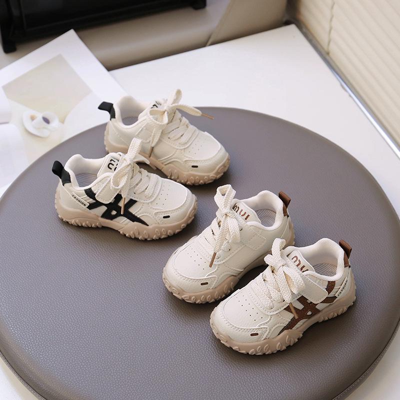 2026 Kids' Versatile Soft Sole Sports Shoes: Trendy Spring/Autumn Casual Footwear for Boys, Girls, and Dad