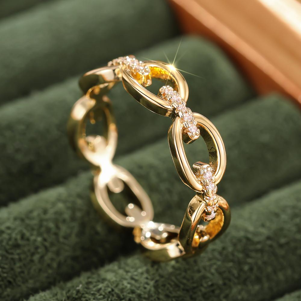 Huitan Versatile Women Ring Chain Linked Design Noble Wedding Party Luxury Accessories Inlaid Brilliant CZ Fashion Lady JewelryGood product
