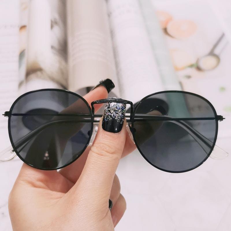 Vintage Round Sunglasses Woman Fashion Brand Designer Sun Glasses Female Classic Small Frame Retro Black