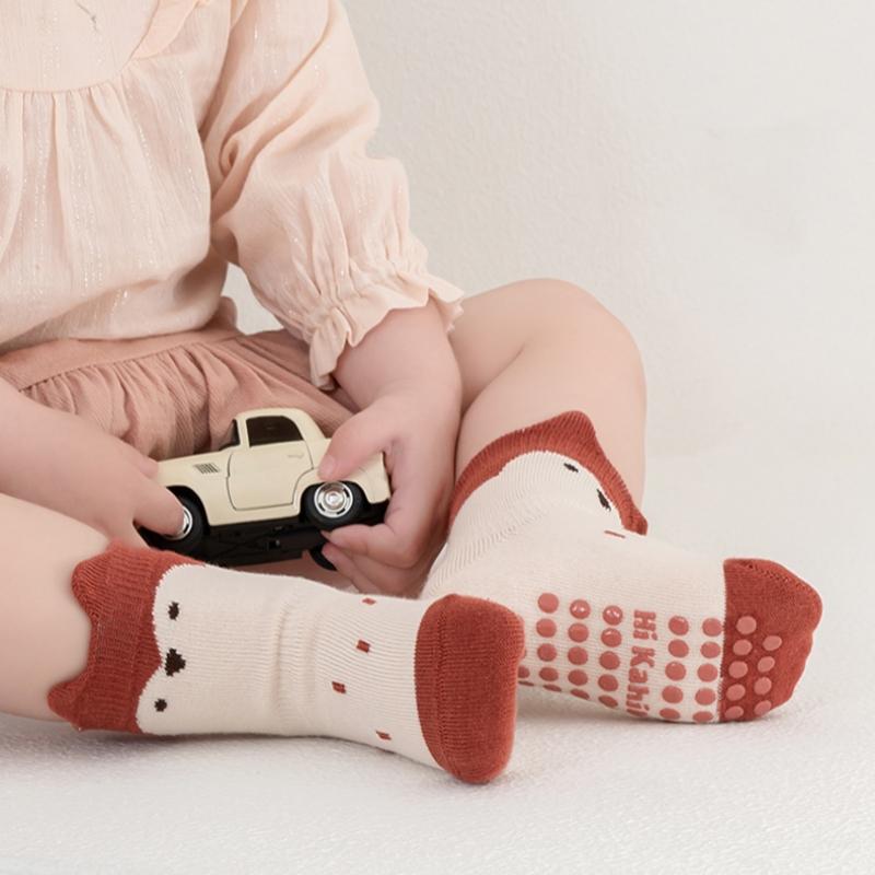 Meias infantis para meninos e meninas, meias macias de desenho animado para bebês, meias antiderrapantes de primavera para casa, meias para recém-nascidos de 0 a 5 anos