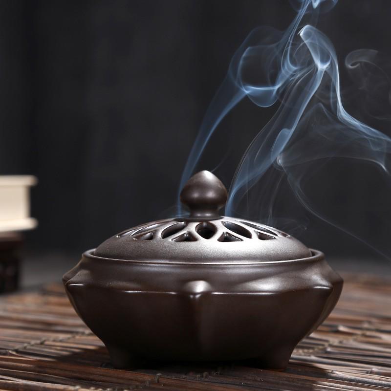 Small Antique Ceramic Incense Burner for Indoor Aromatherapy and Tea Ceremony