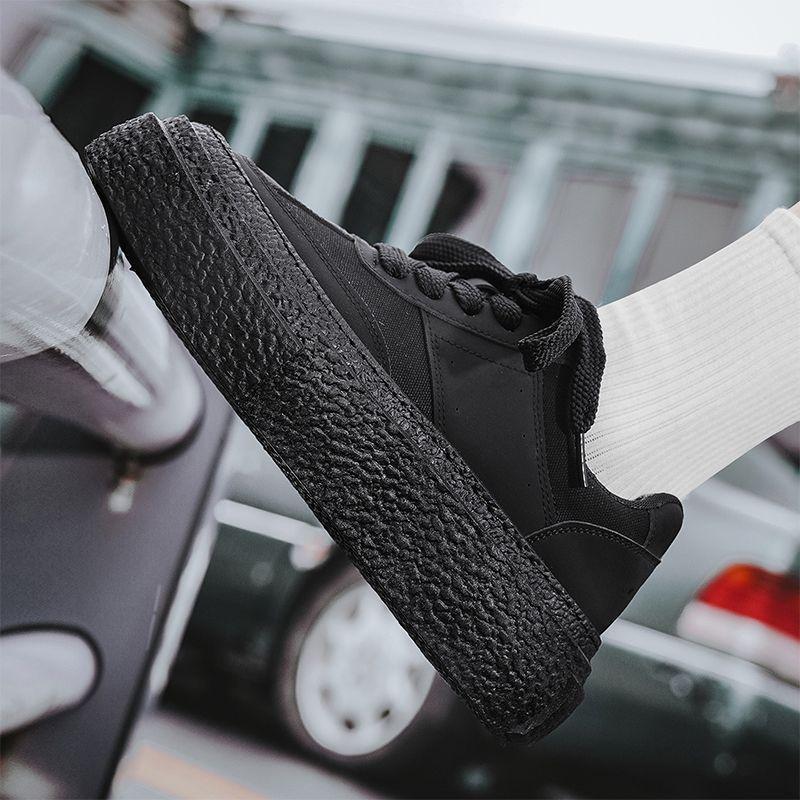 Sneakers Chunky Black Non Slip Round Toe Casual Shoes for Men With Laces Designer Luxury Without Leather Retro Hiking Man Shoe