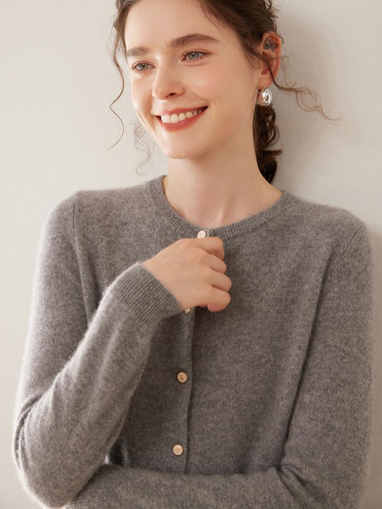 Women's Long Sleeve Cashmere Cardigan - Loose, Warm, Single Breasted Sweater for Autumn and Winter