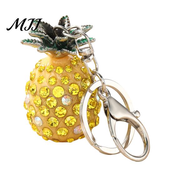 Anti-oxidation Key Pendant Keychain Sparkling Rhinestones Inlaid Three-Dimensional Pineapple Keyring Design Chain Lightweight Car Bag Accessory
