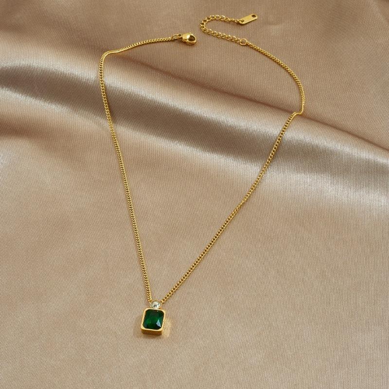 Gold Plated Curb Chain Necklace with Square Emerald Green Crystal Pendant Fashion Jewelry for Women золотой