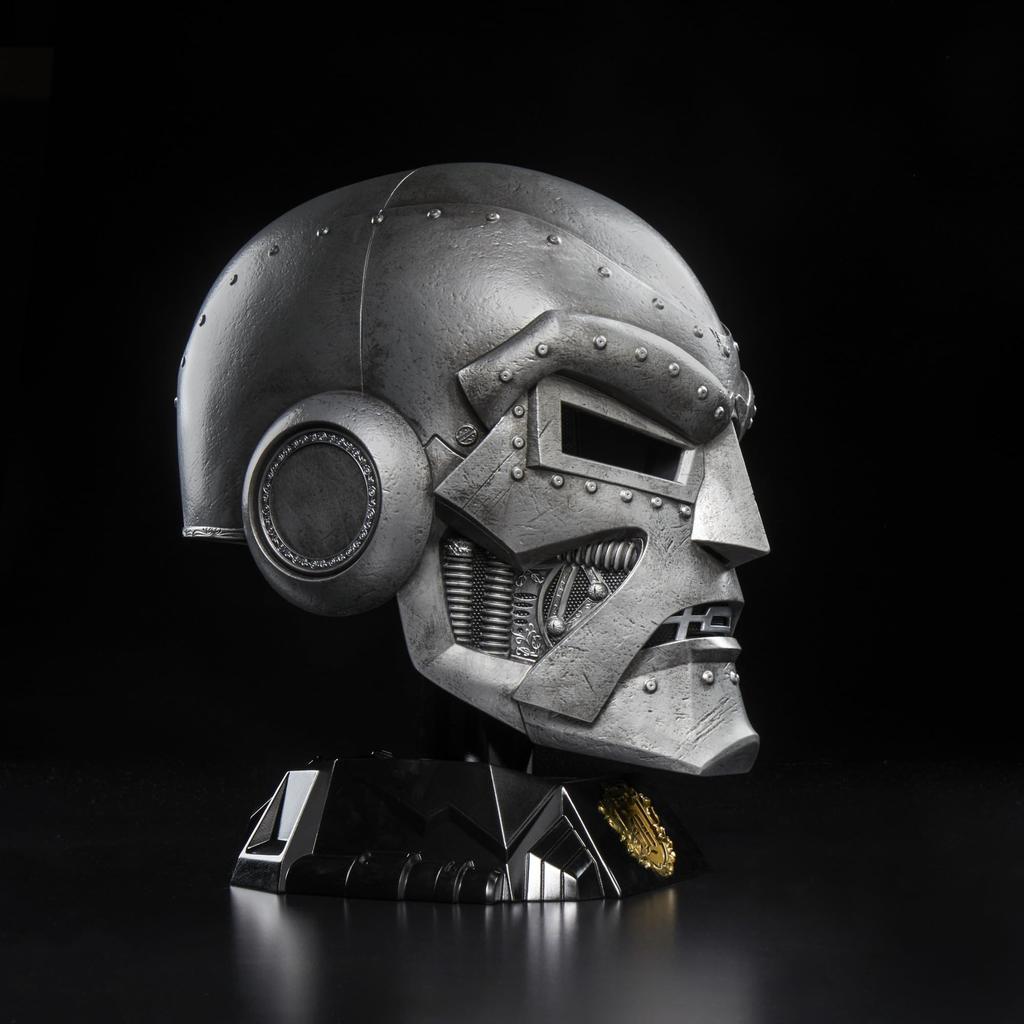 Hasbro Marvel Legends Series Doctor Doom Premium Role Play Fantastic Four Comics Adult Collectible Gear G0586 Authentic Helmet,