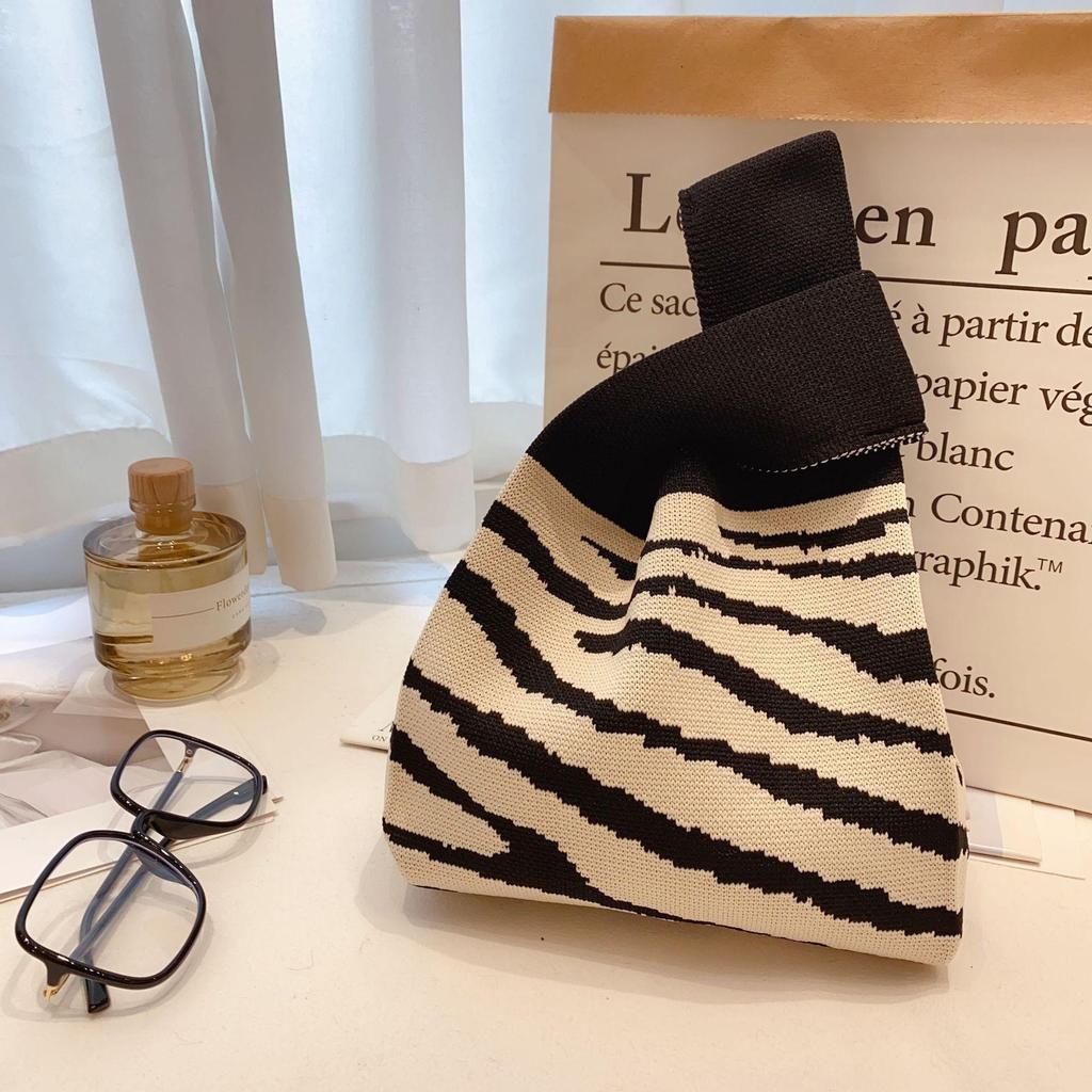 Fashion Handmade Knit Handbags Women Mini Knot Wrist Bag Korean Casual Tote Bag Reusable Shopping Bags
