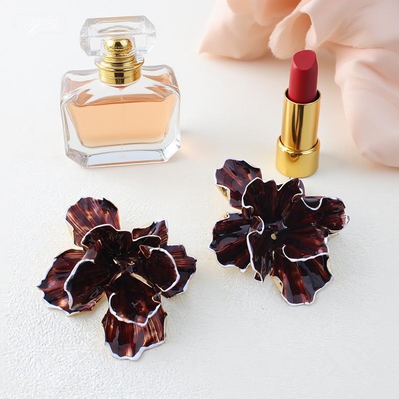 Trojrozměrné nepravidelné přehnané velké květinové náušnice s olejovým tahem, nádherné vrstvené náušnice