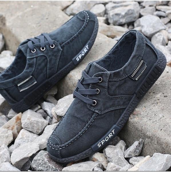 Versatile Fashion Men's Denim Canvas Shoes Ideal For Casual Sports Activities Size 39-44