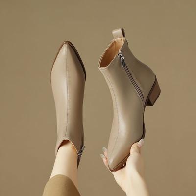 New British Style Retro Versatile Pointed Leather Short Boots with Thick Heels and Autumn/winter Velvet Fashion Boots for Women