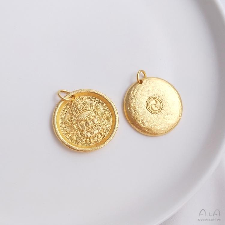 

Яркий кулон-шарм из перегородчатой эмали Зеленая Тара