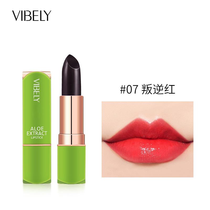 

Daily Lip Care Of Moisturizing And Moisturizing Lipstick One Size