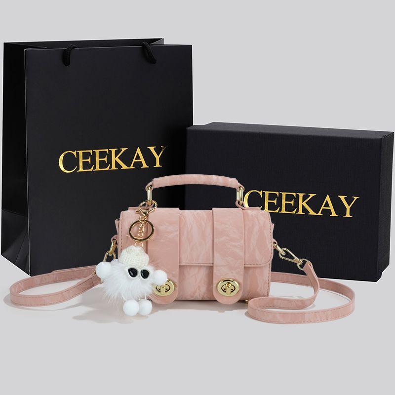

Ceekay Super Popular Pink Summer Niche Style Crossbody Bag Pink
