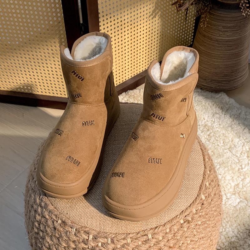 

Ботинки на меховой платформе с мехом на плоской подошве из замши, теплые плюшевые хлопковые туфли, тренд зимы 2025 года, удобные прогулочные туфли, модные нескользящие ботинки женские 40 имбирный