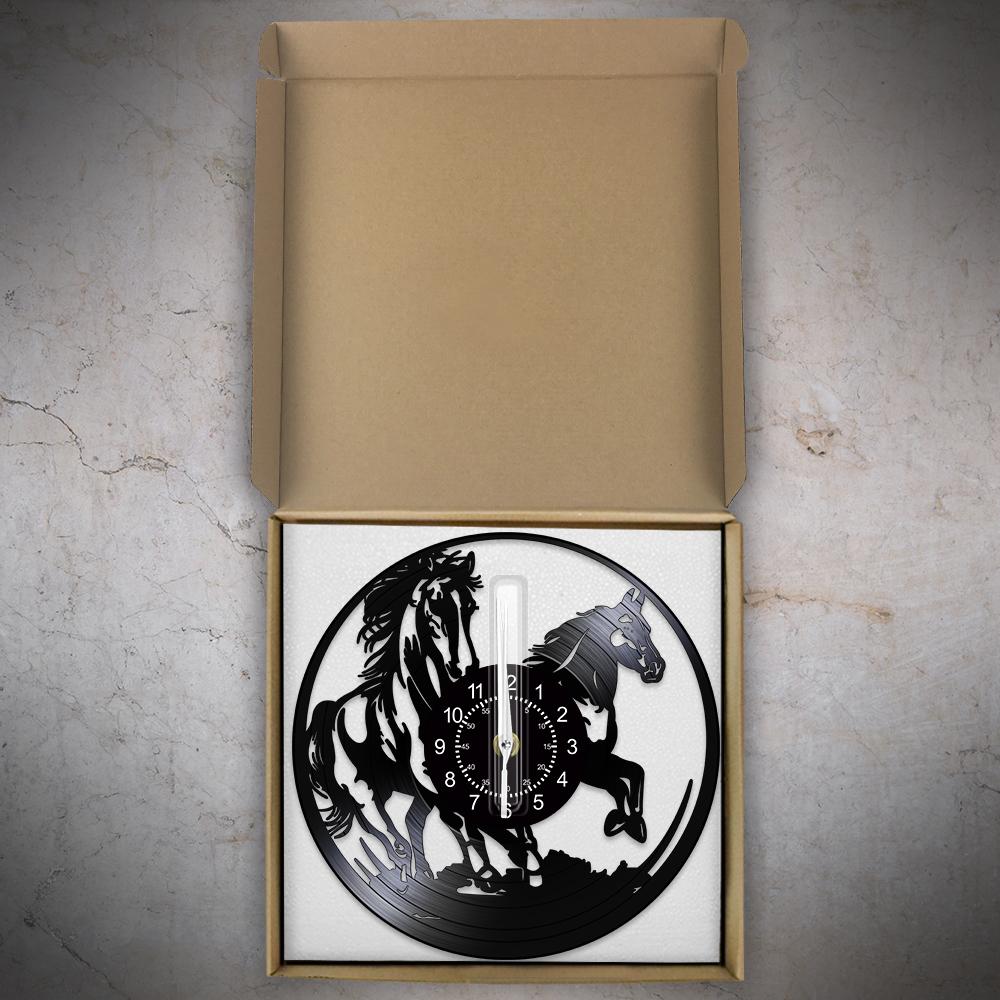 Running Horses Vinyl Record Wall Clock for Farmhouse Home Decor Wildlife Artwork Equestrian Carved Music Album Handicrafts Clock