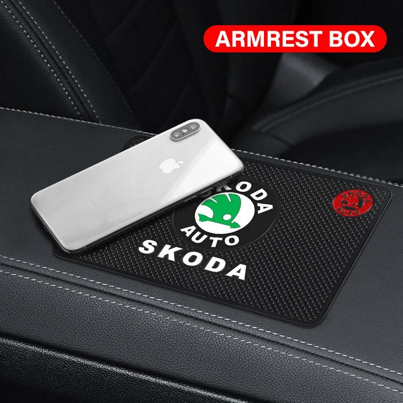 1Pcs Car Anti Slip Mat Phone Holder Non-Slip Pad Car Accessories For Skoda Octavia Fabia Kamiq Kapoq Kodiaq Rapid SCALA Superb dnhr35