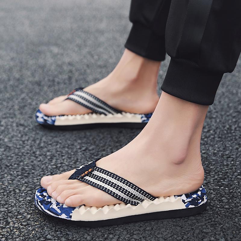 Men's Massage Flip Flops Summer Oudoor Beach Shoes Fashion Light Non Slip Bathroom EVA Slides Shoes for Men Soft Sole Slippers