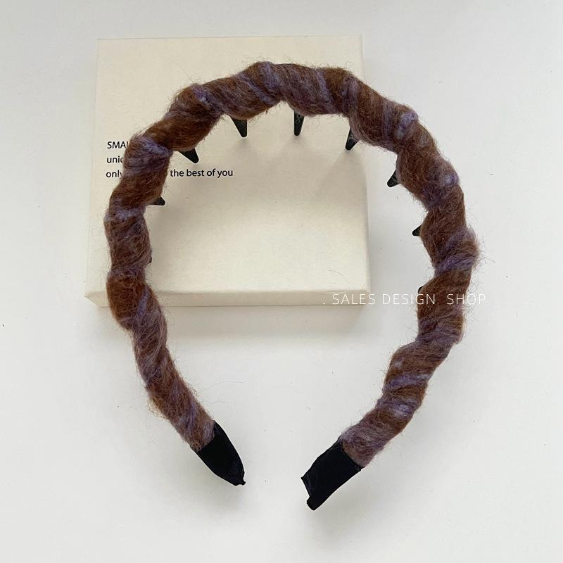 Colorful Yarn Wave Headband for Women - Autumn/Winter 2025 Anti-Slip Hair Clip & Face Washing Accessory