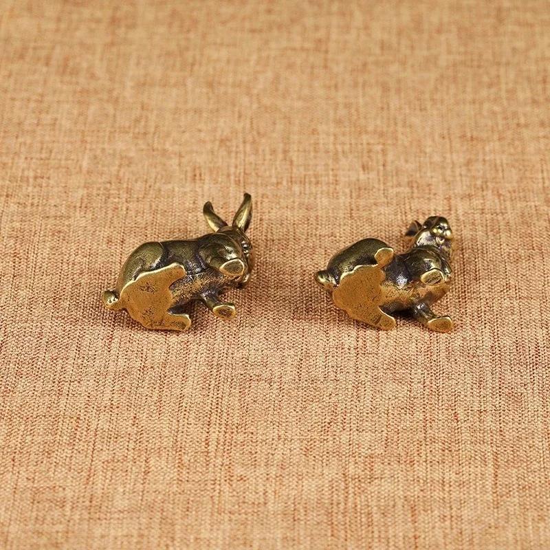 1 Pair Antique Copper Zodiac Lucky Rabbit Statue Ornaments Vintage Solid Brass Animal Miniature Figurine Tea Pet Desk Decoration