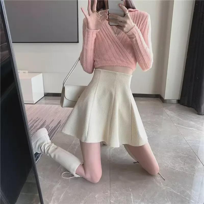 Fustă plisată de damă din catifea cord - Talie înaltă, Croială slim, A-line, Stil coreean (Toamna/Iarna 2023)