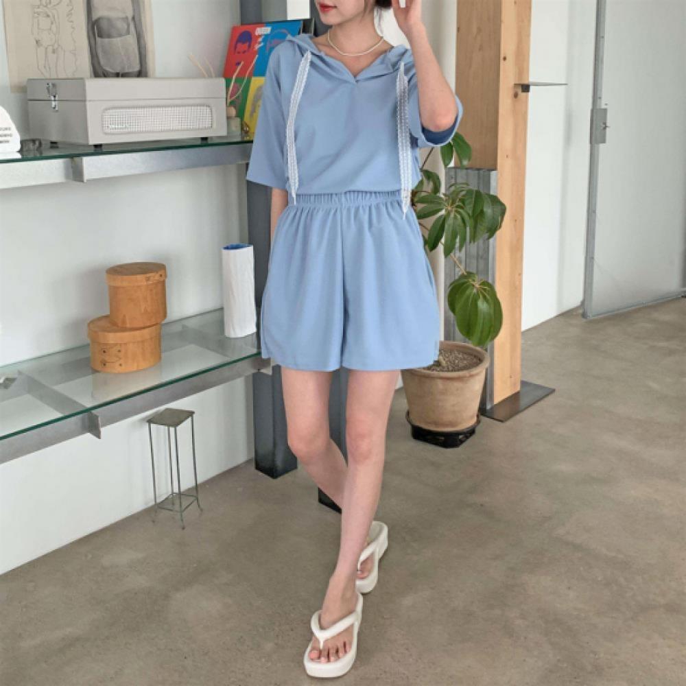 New ArrivalS Open Run Women S Hooded ShorT Sleeve T ShirT And Lace STring ShorTS