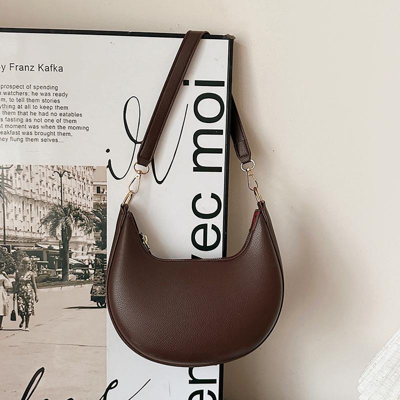Moon Shaped Baseball Bag High-end Scratch-resistant Single Shoulder Bag for Women Shopping Gathering Weekend Trip
