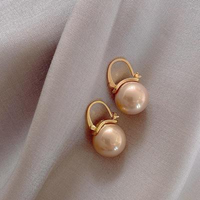 Sweet Pearl Earrings: 2024 Retro Korean Elegant Style for Women - Trendy and Atmospheric