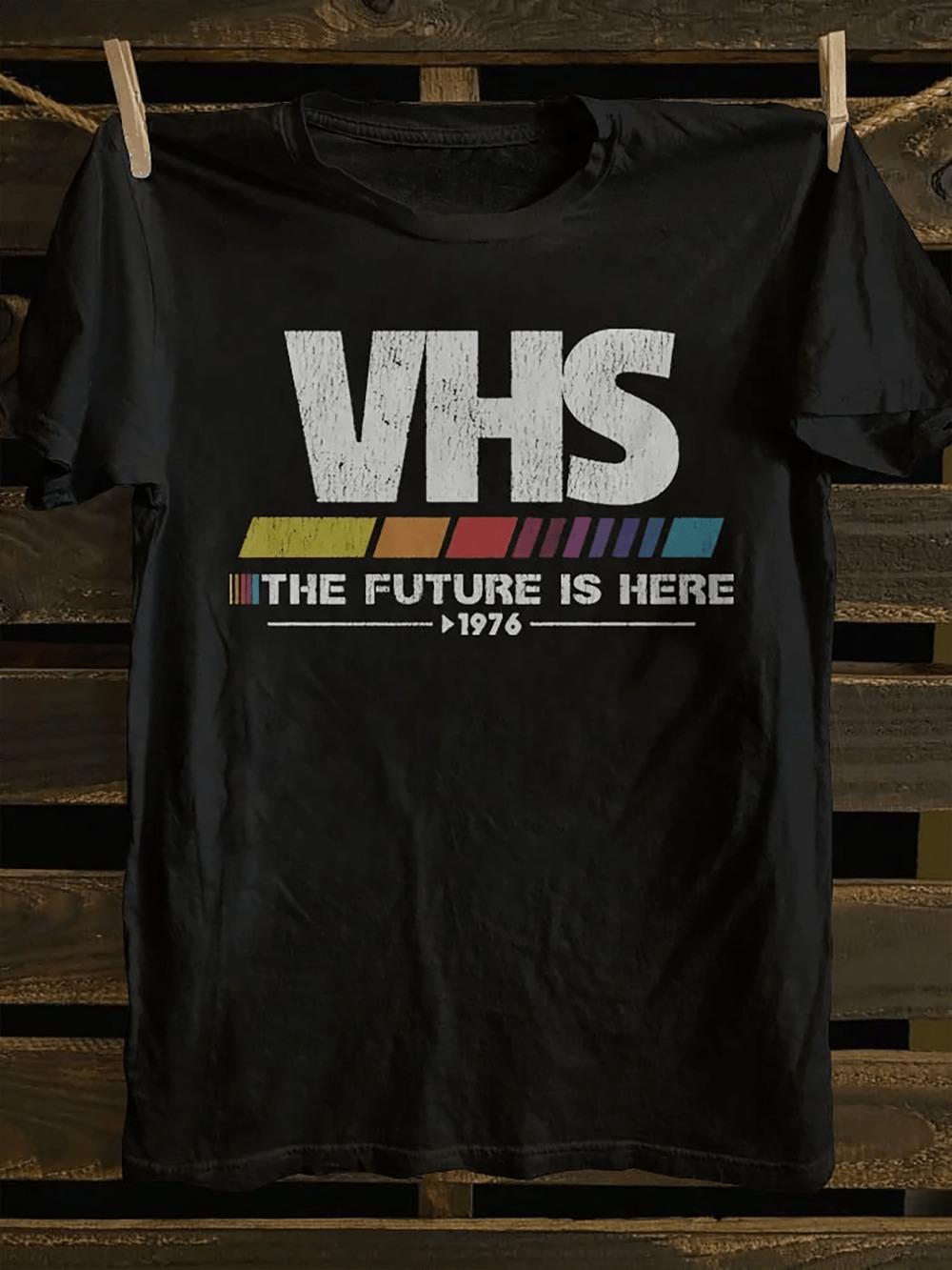 Men s Retro VHS Vintage 80s T-Shirt Soft 100% Cotton Short Sleeve VHS Cassette Tape Graphic with VHS Logo Retro Stripes S разноцветный