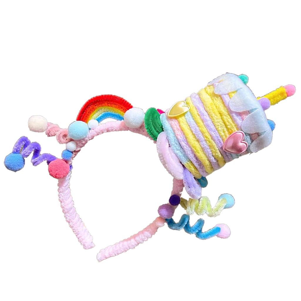 Świąteczna opaska z skręcanego drutu z dekoracjami do ciasta w kolorze gwiezdnej purpury. Wygodne nakrycie głowy dla dzieci i dorosłych.