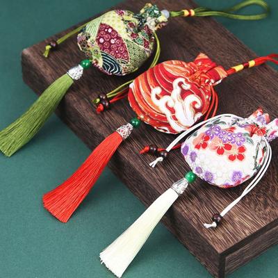 Bedruckter Stoffbeutel für gefüllte duftende Kräuter Kleiner Beutel Quaste Kleiner Beutel Autoanhänger Münzbörse Chinesischer Stil Beutel