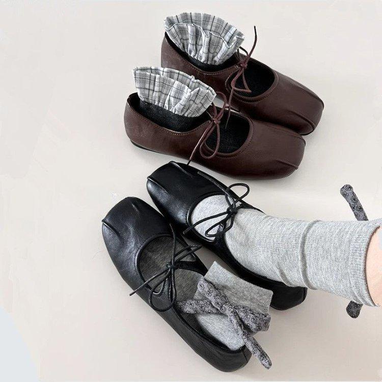 Retro Pleated Round Head with Mary Jane Shoes, Femininity Versatile Flat-soled Ballet Shoes, Shallow Mouth Soft-soled Single Shoes