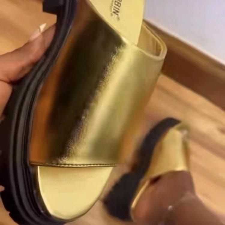 Fashion Summer High-quality Classic Women's Slippers 2025 Brand Platform Solid Color Beach Slippers Zapatos Mujer 2025 Tendencia