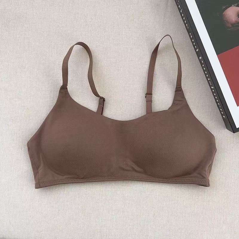 

Japanese women gather small breasts, close secondary breasts, anti-sagging seamless tube top, beautiful back, round bra sling bra 32/70ABC
