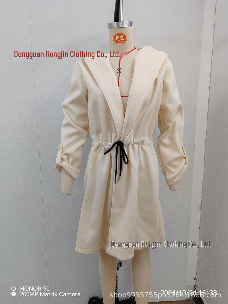 2025 Międzynarodowy Modny Damski Płaszcz Przejściowy z Kapturem i Klapami, Wiązany w Pasie - Casualowy, Długi Rękaw, Styl Jesienno-Zimowy