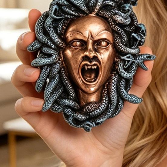 Vintage Greek Goddess Head Wall Plaque Retro Resin Mythological Figurine with Snake Hairs Spooky Wall Sculpture for Home Bedroom Decor