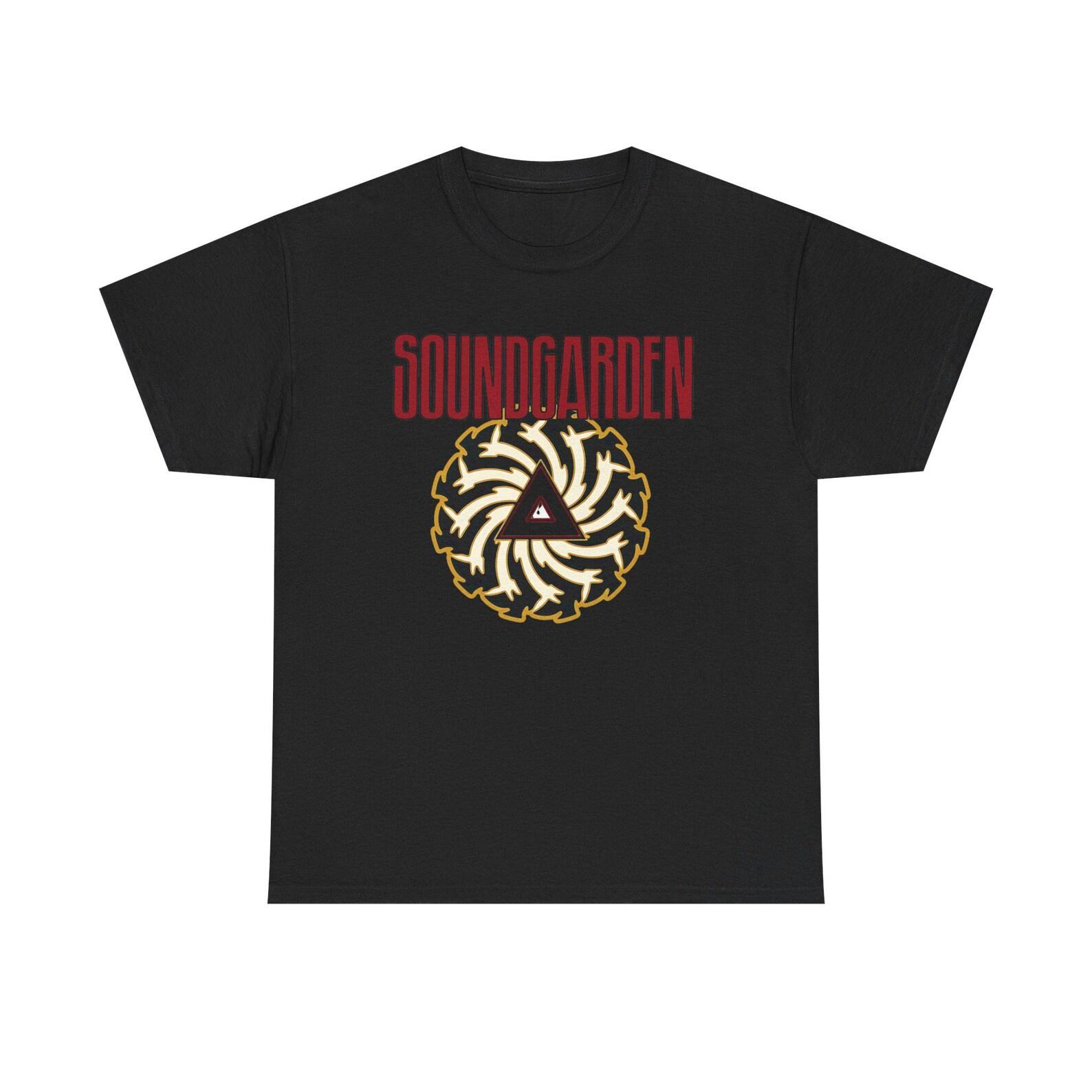 Spiral Grunge Emblem T shirt | Alternative Rock Graphic Tee, Vintage Streetwear M