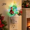 Kleiner Raum Nachtlicht Weihnachten Stecker-LED-Licht, Harz Leuchtender Baumlampe mit Kinder Rentierförmigem Wippen-Design, Wanddekor für Schlafzimmer Flur,