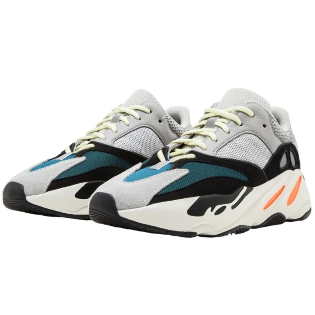 Yeezy 700 Wave Runner Jednolitá šedá