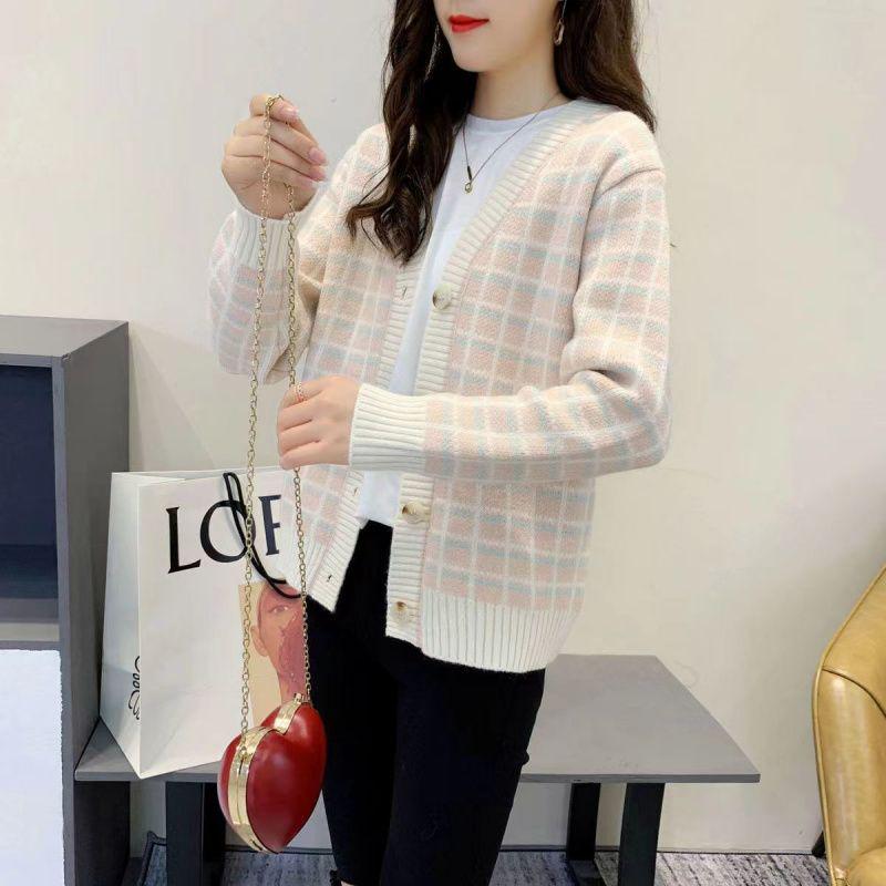 Women's V-Neck Plaid Knit Cardigan, Single-Breasted, Loose Fit, Petite Size, Gentle Style, Suitable for Spring/Autumn