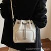 Fashion design bucket small bag women's 2025 new high-end niche messenger bag casual women's shoulder bag tide