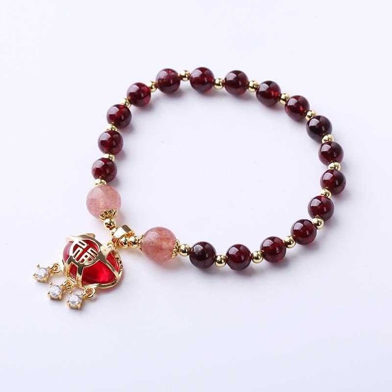 Natural strawberry crystal garnet bracelet Bangles Women Fashion Jewelry accessories Gift красный